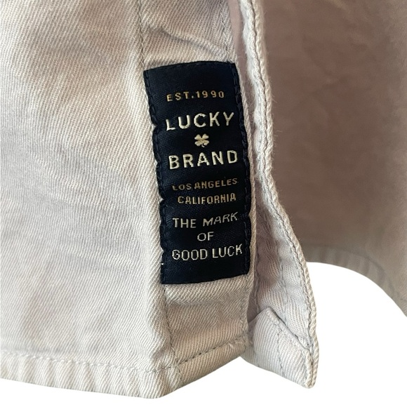 🩶🔥Lucky Brand Men's Light Gray Short Sleeve Shirt size L w/ metal/stone buttons - Picture 4 of 9